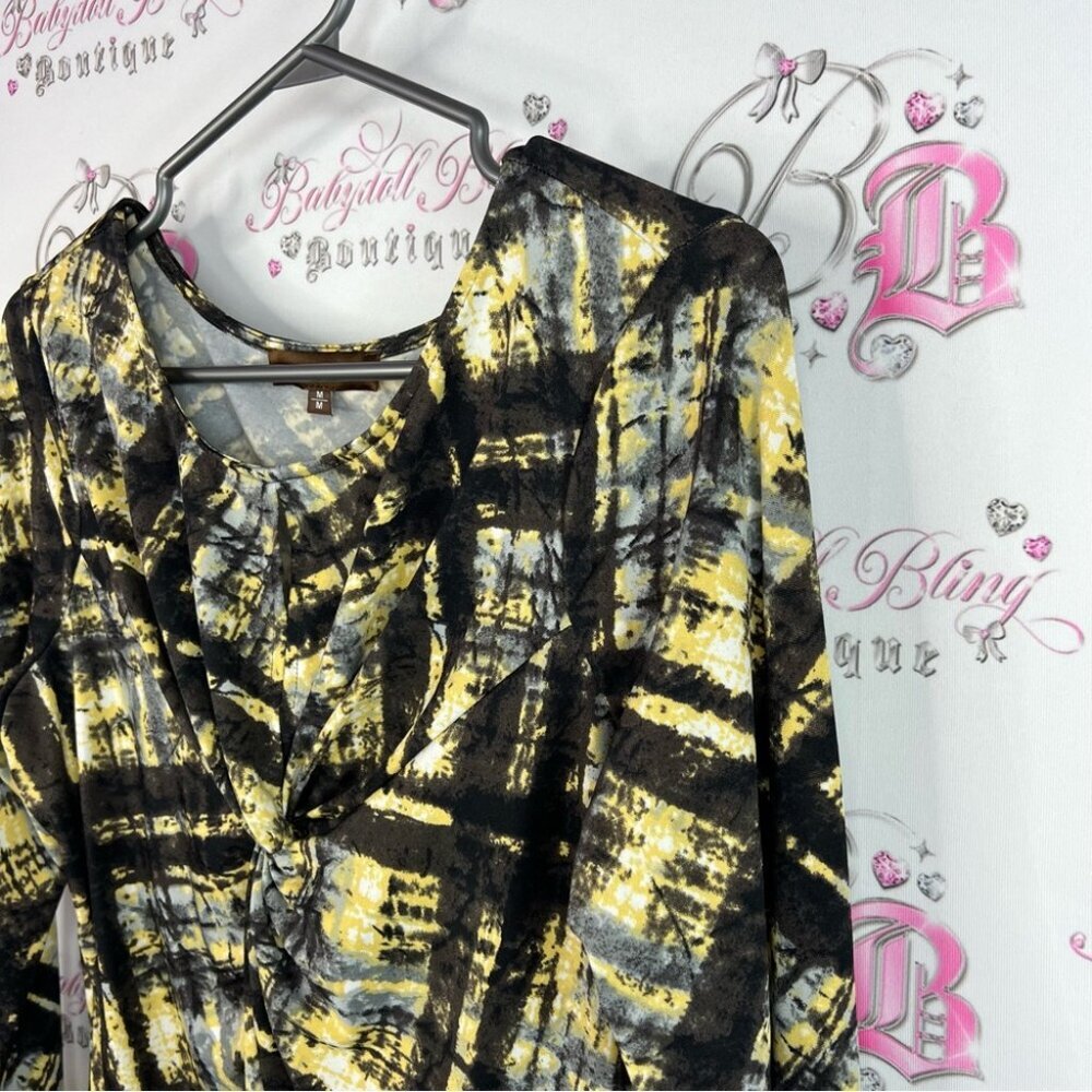 Melanie Lyne long sleeve plaid Chic Women's Blouse in Yellow and Black Pattern - Picture 4 of 10